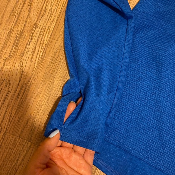 Adidas shirt - Picture 2 of 4